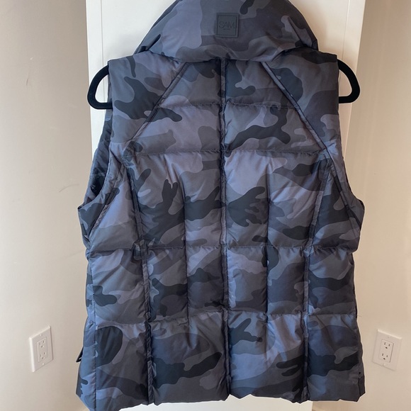 SAM puffer vest in camo print - Picture 4 of 4